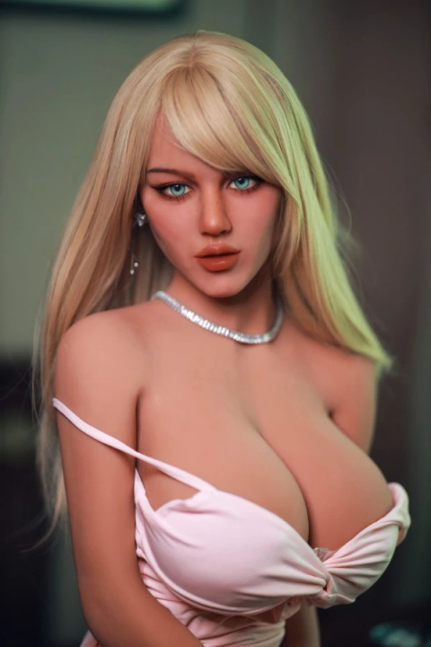 Elowen 156 D Firedoll Elowen 156 D Firedoll