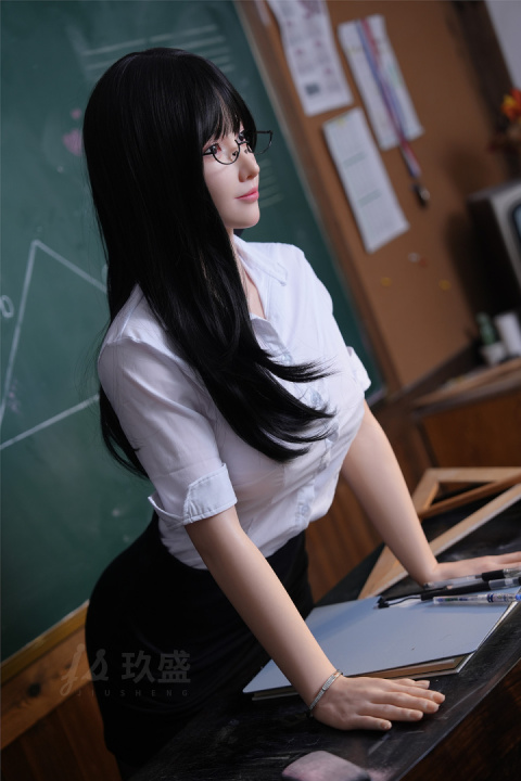Eimi JIUSHENG DOLL 160E – Lalka silikonowa 160 cm z biustem E-Cup Eimi JIUSHENG DOLL 160E – Lalka silikonowa 160 cm z biustem E-Cup