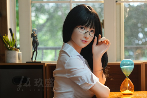 Eimi JIUSHENG DOLL 160E – Lalka silikonowa 160 cm z biustem E-Cup Eimi JIUSHENG DOLL 160E – Lalka silikonowa 160 cm z biustem E-Cup