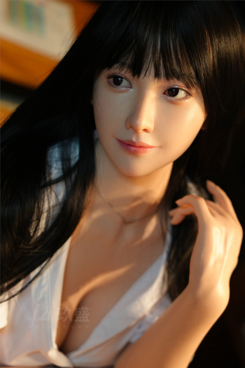 Eimi JIUSHENG DOLL 160E – Lalka silikonowa 160 cm z biustem E-Cup Eimi JIUSHENG DOLL 160E – Lalka silikonowa 160 cm z biustem E-Cup