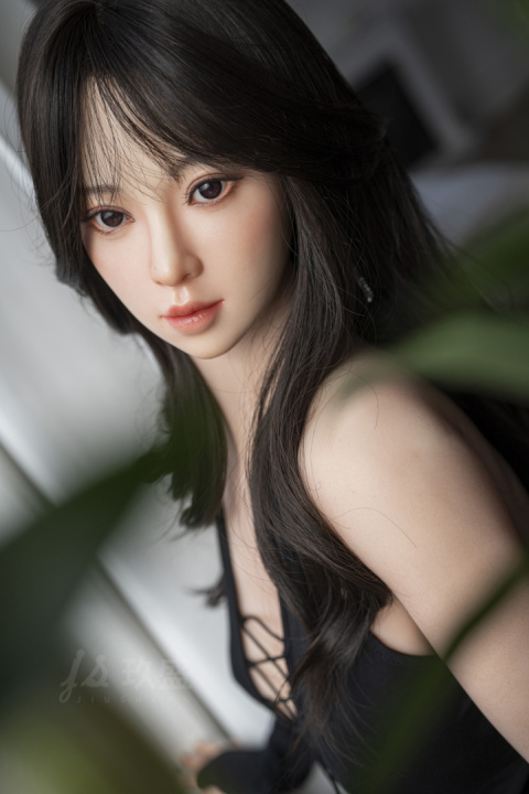 Aki JIUSHENG DOLL 160E – Lalka silikonowa 160 cm z biustem E-Cup