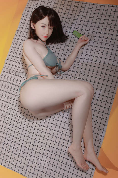 Eimi JIUSHENG DOLL 152E – Lalka silikonowa klasy premium z biustem E-Cup Eimi JIUSHENG DOLL 152E – Lalka silikonowa klasy premium z biustem E-Cup