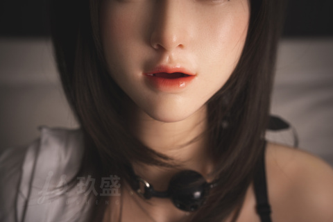 Yuka JIUSHENG DOLL 160E – Lalka silikonowa 160 cm z biustem E-Cup